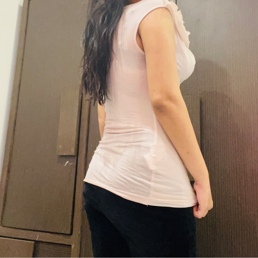 H&M light pink flower detailing top - Picture 3 of 8